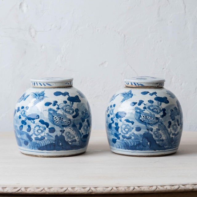 Blue Pair of Chinese Blue and White Porcelain Bird and Peony Jars, 20th Century For Sale - Image 8 of 10