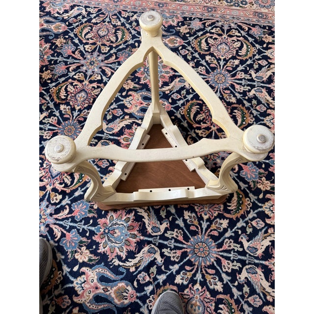 Cream VTG French Provincial Triangular End Table Painted Side Table For Sale - Image 8 of 9