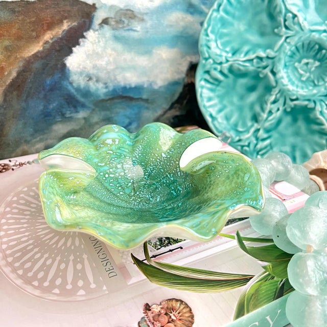 Vintage Mid-Century Italian Murano Green and Silver Art Glass Bowl With White Casing For Sale In San Antonio - Image 6 of 11