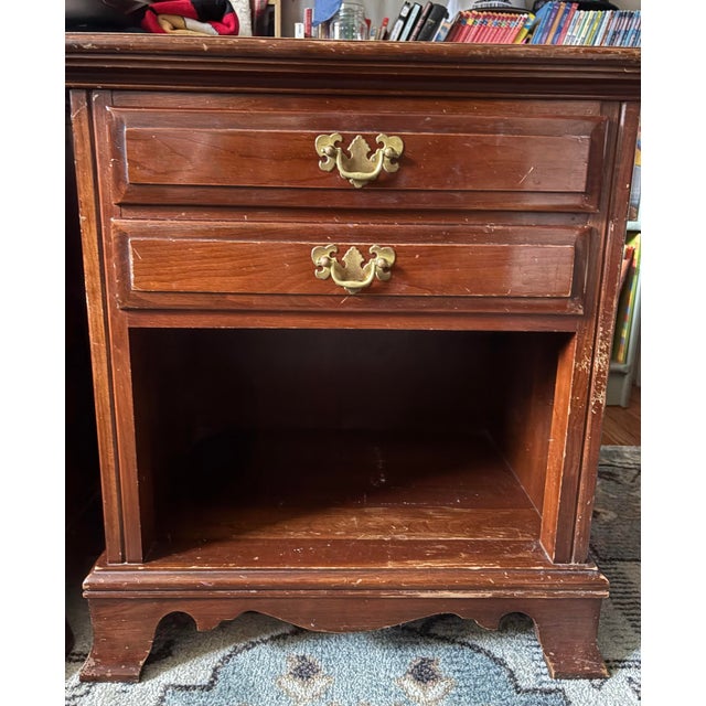 Vintage Kling Solid Cherrywood Nightstands Pair For Sale In New York - Image 6 of 12