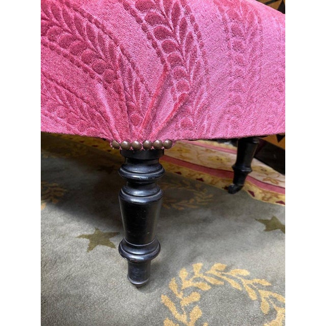 Napoleon III Pink Velvet Daybed For Sale - Image 9 of 12