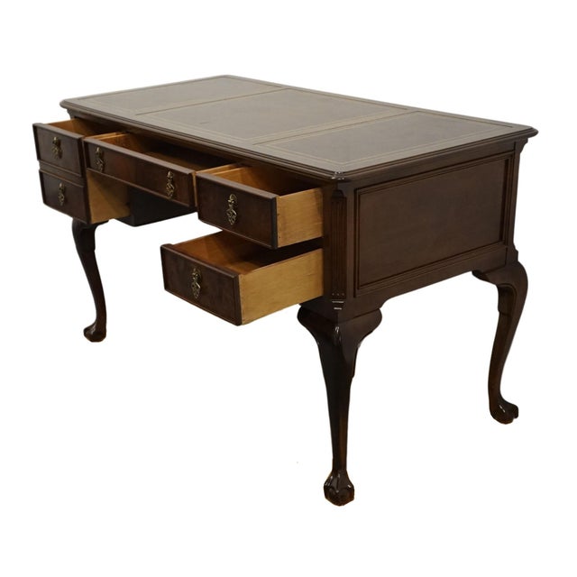 Sligh Furniture Solid Mahogany Traditional Chippendale Style 44" Writing Desk W. Tooled Leather Top 6030-1 For Sale In Kansas City - Image 6 of 13