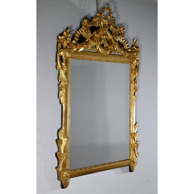 Louis XVI Rectangular Mirror in Gilded Wood For Sale - Image 3 of 16
