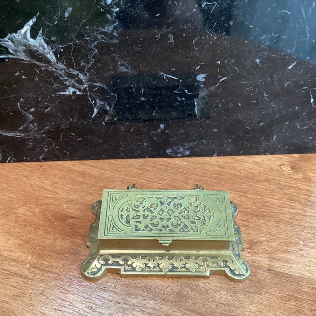 Early 20th Century Vintage Asian Style Chinese Cast Brass Stamp Box For Sale - Image 12 of 13