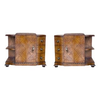 Early 20th Century Pair of Art Deco Side Cabinets or Nightstands in Solid Walnut Burl For Sale