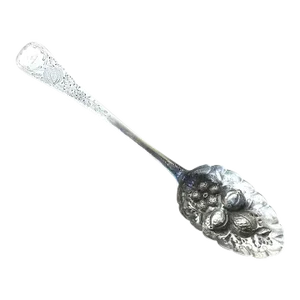 1833 Antique English Regency Silver Berry Spoon Hallmarked for William Eaton, London