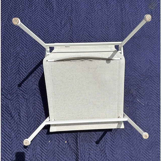 White Richard Schultz 1966 Lounge Chairs With Arms by Knoll For Sale - Image 8 of 14
