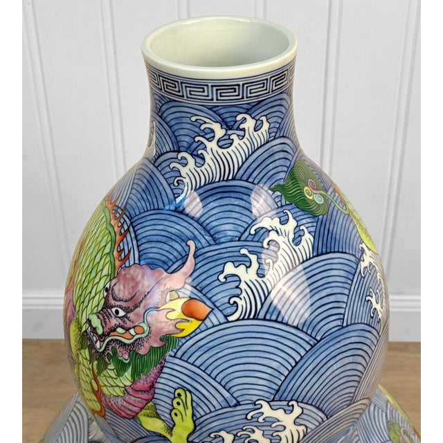 Mid 20th Century Vintage 29" Chinese Kangxi Qing Porcelain Dragon Double-Gourd Floor Vase For Sale - Image 5 of 11
