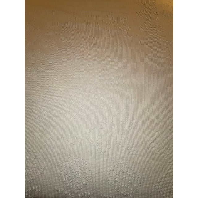 Vintage Bates George Washington’s Choice White Chenille Hobnail Bedspread With Fringe Queen For Sale - Image 16 of 17
