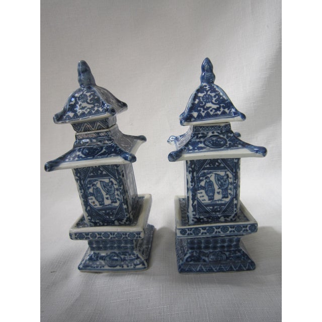 Vintage Blue and White Porcelain Lidded Pagoda Jars, Pair For Sale - Image 4 of 5