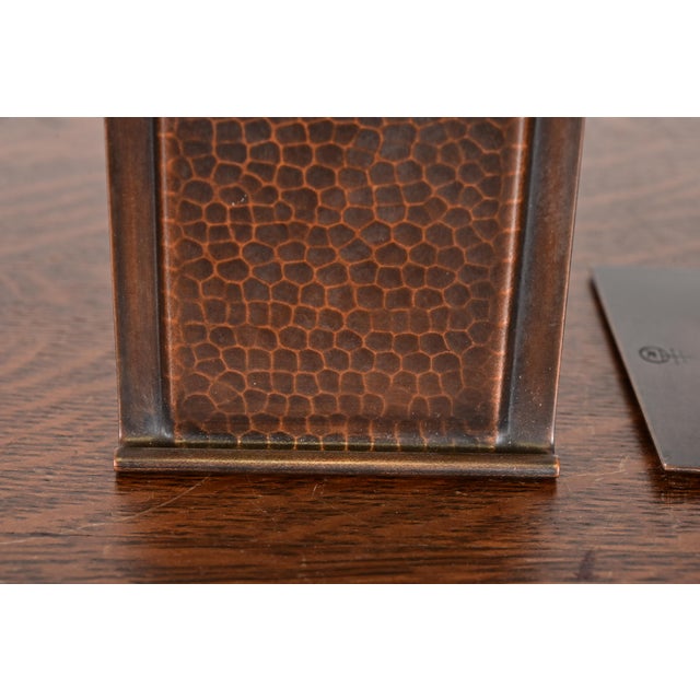 Roycroft Arts & Crafts Hammered Copper Bookends, Circa 1920s For Sale In South Bend - Image 6 of 13