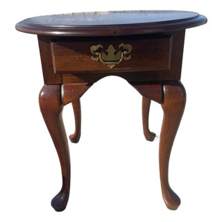 Queen Anne Style Oval Side Table With Drawer For Sale