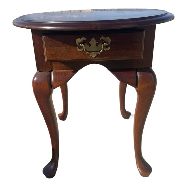 Queen Anne Style Oval Side Table With Drawer For Sale
