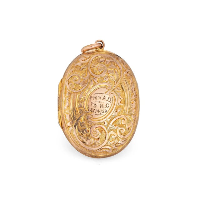 Vintage Art Deco Locket 9k Yellow Gold Chester Hallmarks Pendant Etched Flowers For Sale - Image 4 of 4