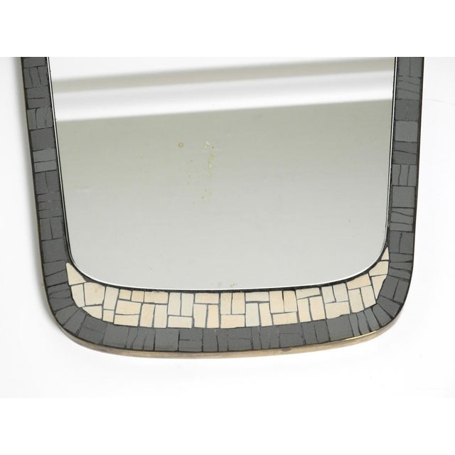 Beige Mid-Century Modern Mosaic Wall Mirror with Brass Frame from Münchner Zierspiegel, 1950s For Sale - Image 8 of 18