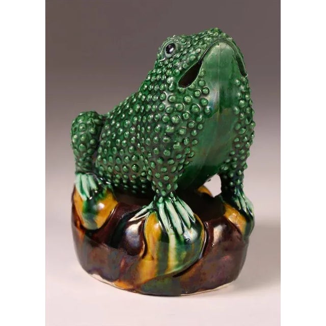 Chinese 19th Century Chinese Porcelain Famille Verte Glazed Frog Figure For Sale - Image 3 of 11