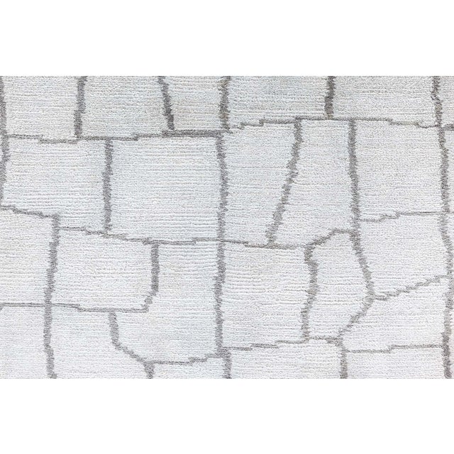 Modern Crocodile Design Handmade Silk Rug in Gray Shades by Doris Leslie Blau For Sale - Image 10 of 10