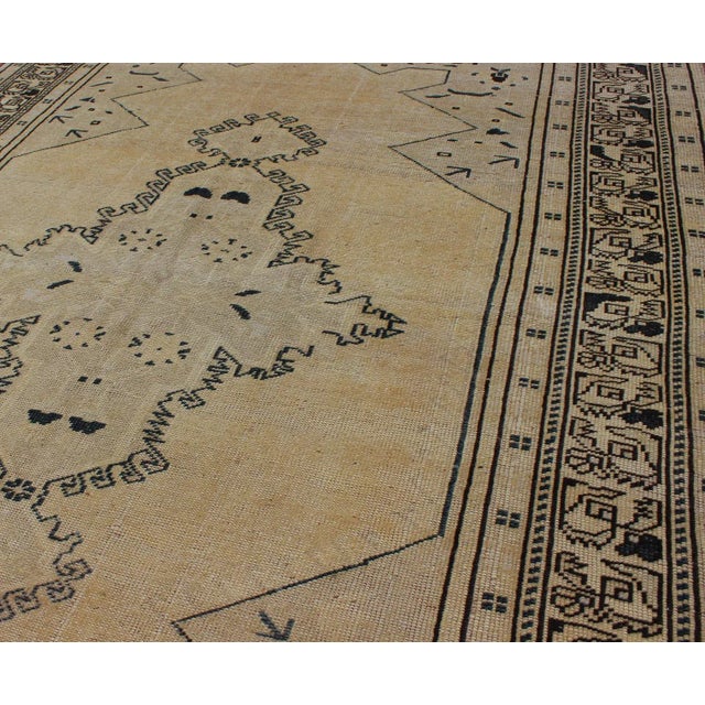 Mid 20th Century Vintage Oushak Rug With Soft Beige, Warm Taupe, and Deep Navy Blue Accents For Sale - Image 5 of 8