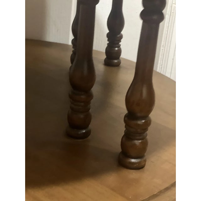 Vintage 1950s Hand Made Solid Maple Wood Round 2 Tier End Table For Sale In Orlando - Image 6 of 8