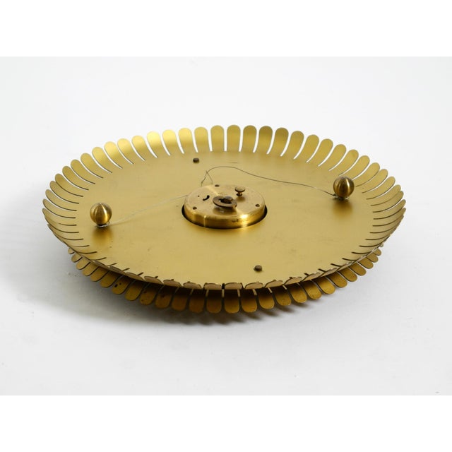 Mid-Century Sunburst Atlanta Universe Wall Clock in Brass with Mechanical Seven-Day Movement, 1950s For Sale - Image 17 of 18