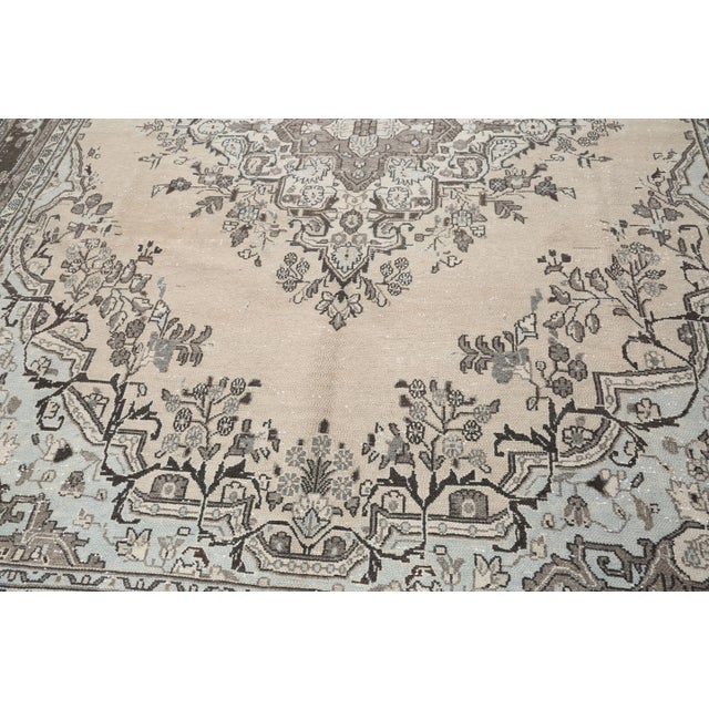 Art Deco Vintage Persian Nain Rug With Elegant Symmetrical Motifs– Floral Medallion in Cream & Beige -8' 7'' X 11' 6'' For Sale - Image 3 of 9