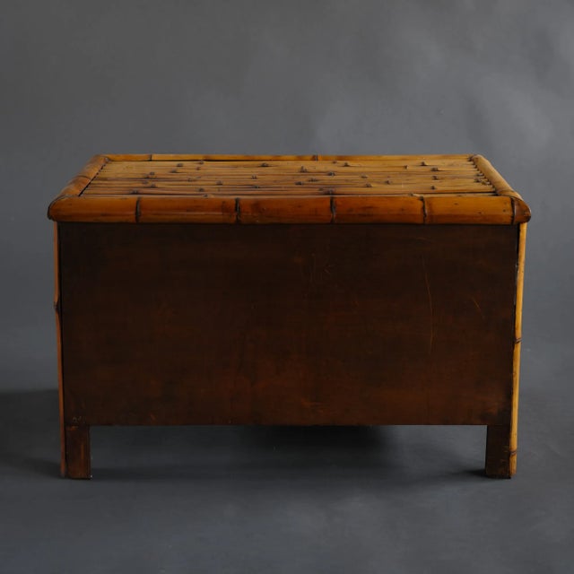 English Vintage British Colonial / Anglo-Indian Style Split Bamboo 4-Drawer Chest For Sale - Image 3 of 4
