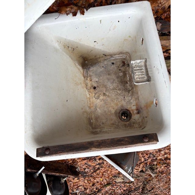 7 Vintage 1920s Sinks Varied Styles For Sale - Image 15 of 18