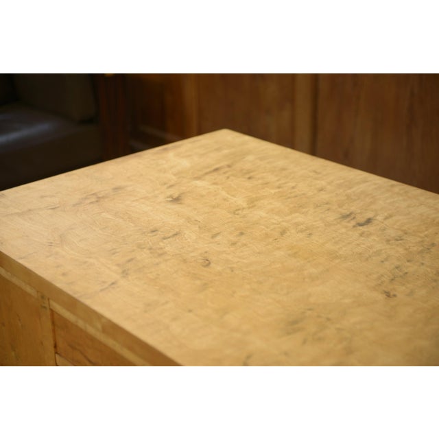English Desk in Birch Burl with Bee Motif Marquetry, 1950s, in Very Good conditions. Designed 1950 to 1959