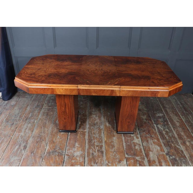 English Art Deco Extending Dining Table in Walnut, 1930 For Sale - Image 11 of 18