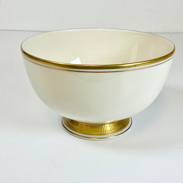 Hollywood Regency Vintage Neoclassical Hollywood Regency Lenox Pedestal Footed Serving Bowl - 25k Gold Trim. For Sale - Image 3 of 10