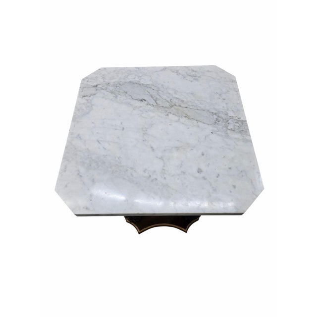 Wood Mid 20th Century Hollywood Regency Style Marble Top Side Table With Fluted Brass Columns For Sale - Image 7 of 9