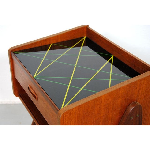 Mid-Century Modern Fully Restored Teak Nightstands with Decorated Glass Tabletops, 1960s, Set of 2 For Sale - Image 3 of 7