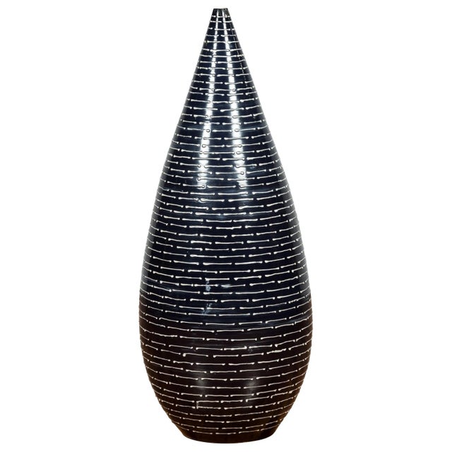 Thai Chiang Mai Contemporary Black and White Vase from the Prem Collection For Sale - Image 10 of 10