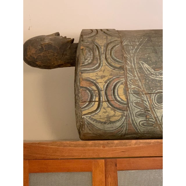 Nice South Pacific decor is the wonderful Papua New Guinea drum