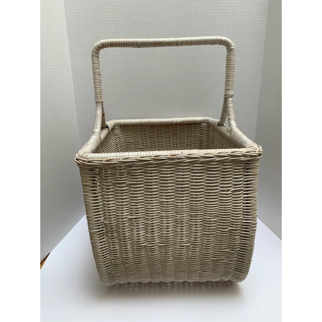 Fab large off white vintage wood woven decor and storage basket with lots of space, capacity and perfect for toys,...
