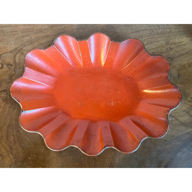 Antique 19th Century French Scarlet Lacquer Papier Mache Scalloped Oval Tray or Bowl For Sale - Image 10 of 13