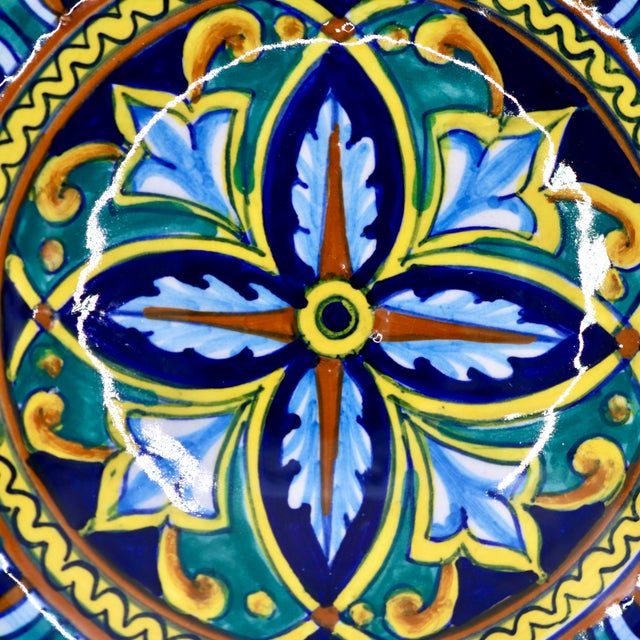 Traditional Vintage Hand-Painted Deruta Geometric Majolica Wall Plate - 6.5" For Sale - Image 3 of 7