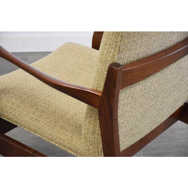 Brown Jens Risom Walnut Lounge Chair For Sale - Image 8 of 9