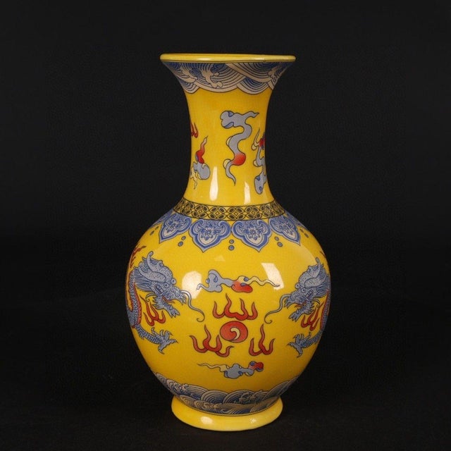Vintage Imperial Yellow Ground Vase With Dragon Motif For Sale In Los Angeles - Image 6 of 8