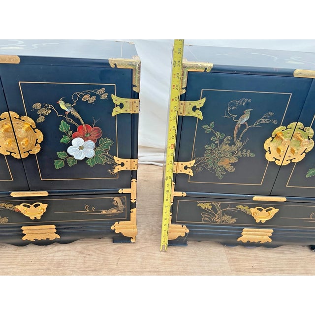 Vintage Set of Two Chinoiserie Nightstands Side Tables Japanese Tansu Inspired For Sale - Image 9 of 12