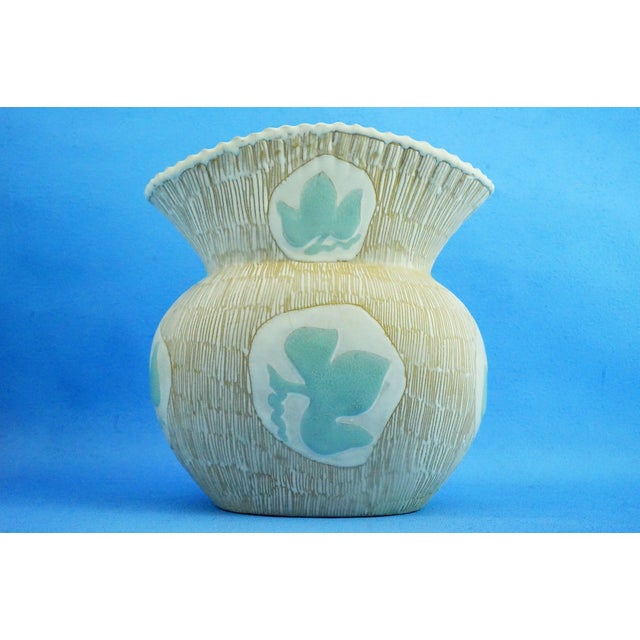 Majolica Ceramic Vase with Vine Leaf Decoration attributed to Nino Strada for Cima Deruta, 1950s For Sale - Image 10 of 18