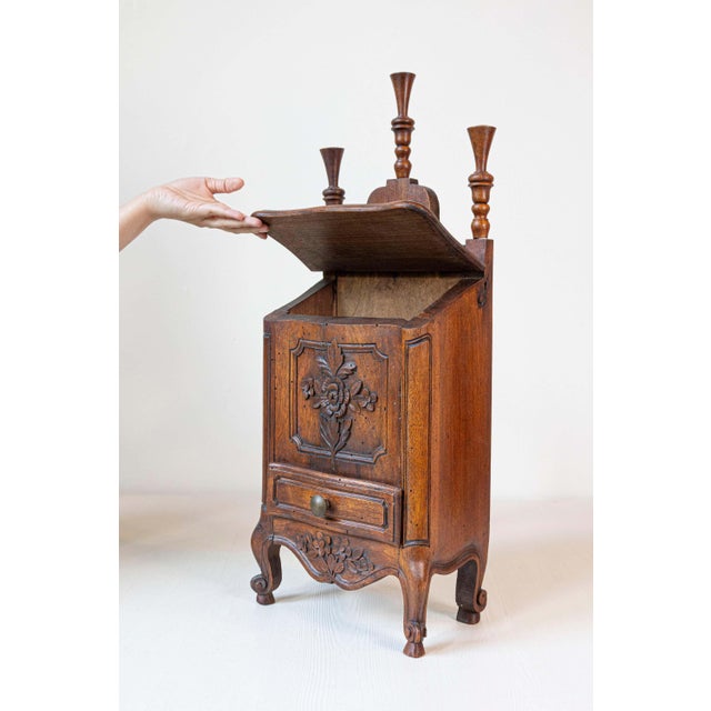 Wood 19th Century Louis XV Style French Farinerio Flour Box with Carved Floral Décor For Sale - Image 7 of 9