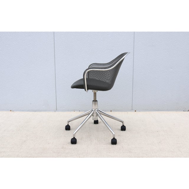 Metal Italian Modern Antonio Citterio for B&b Italia Iuta Swivel Desk Task Chair, Gray Leather For Sale - Image 7 of 18