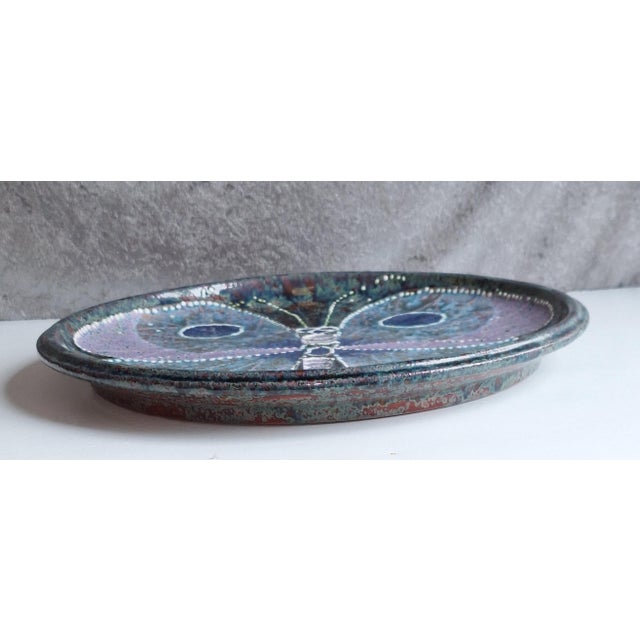 Swedish Wall Plate with a Blue Butterfly Motif by T. Hellström for Nittsjö Keramik, 1970s For Sale - Image 4 of 6