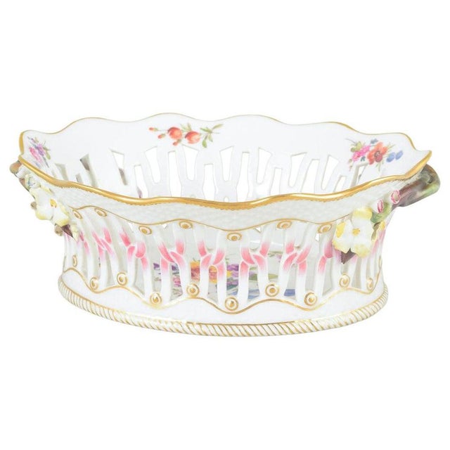 Large Reticulated Oval Saxon Flower Bowl in Porcelain from Royal Copenhagen, 1900s For Sale - Image 5 of 5