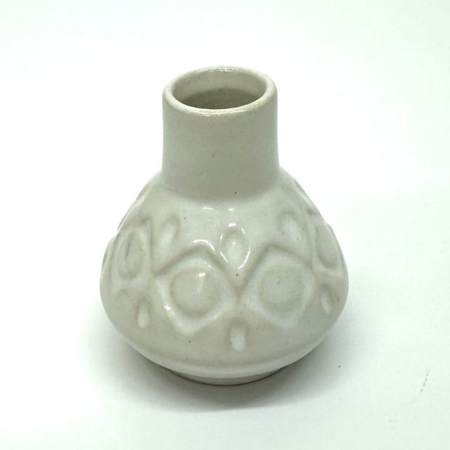 White Textured Ceramic Mid-Century Vase Curation, Made in Germany - Group of 5 For Sale - Image 14 of 18