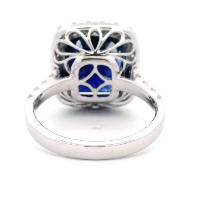 Alexander Beverly Hills Gia 8.16ct Cushion Ceylon Sapphire & Diamond Ring 18k, Size 6.5 For Sale - Image 4 of 4