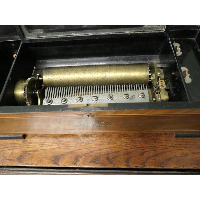 Victorian Cylinder Music Box in Marquetry For Sale - Image 4 of 10