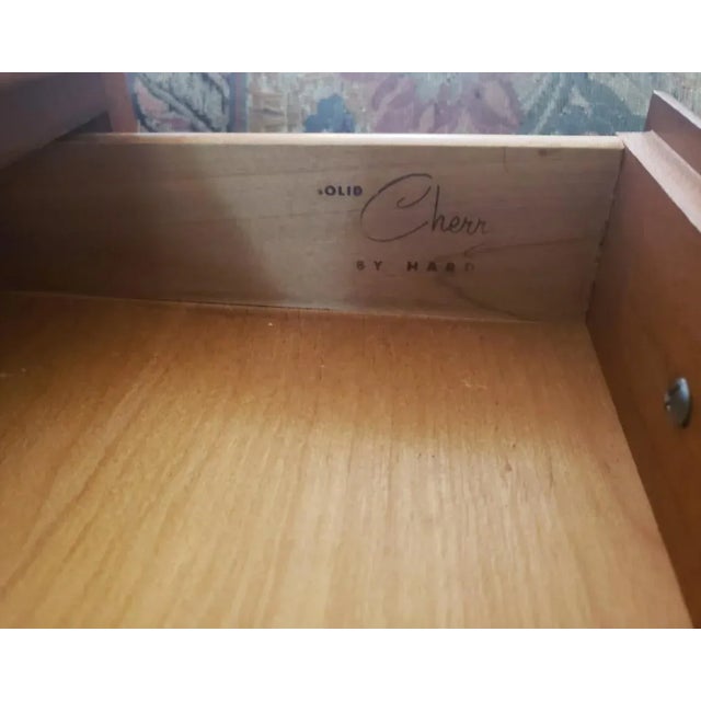Harden Furniture Pair of 1950s Harden Cherry Nightstands/End Tables For Sale - Image 4 of 8