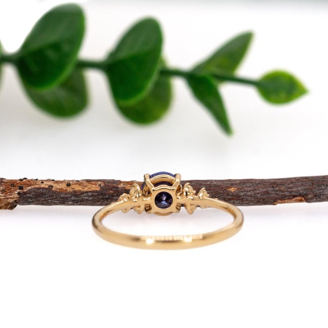 Tanzanite Ring With Natural Diamonds in 14k Solid Gold | Round 5.6mm, Size 6.75 For Sale In Columbus - Image 6 of 7